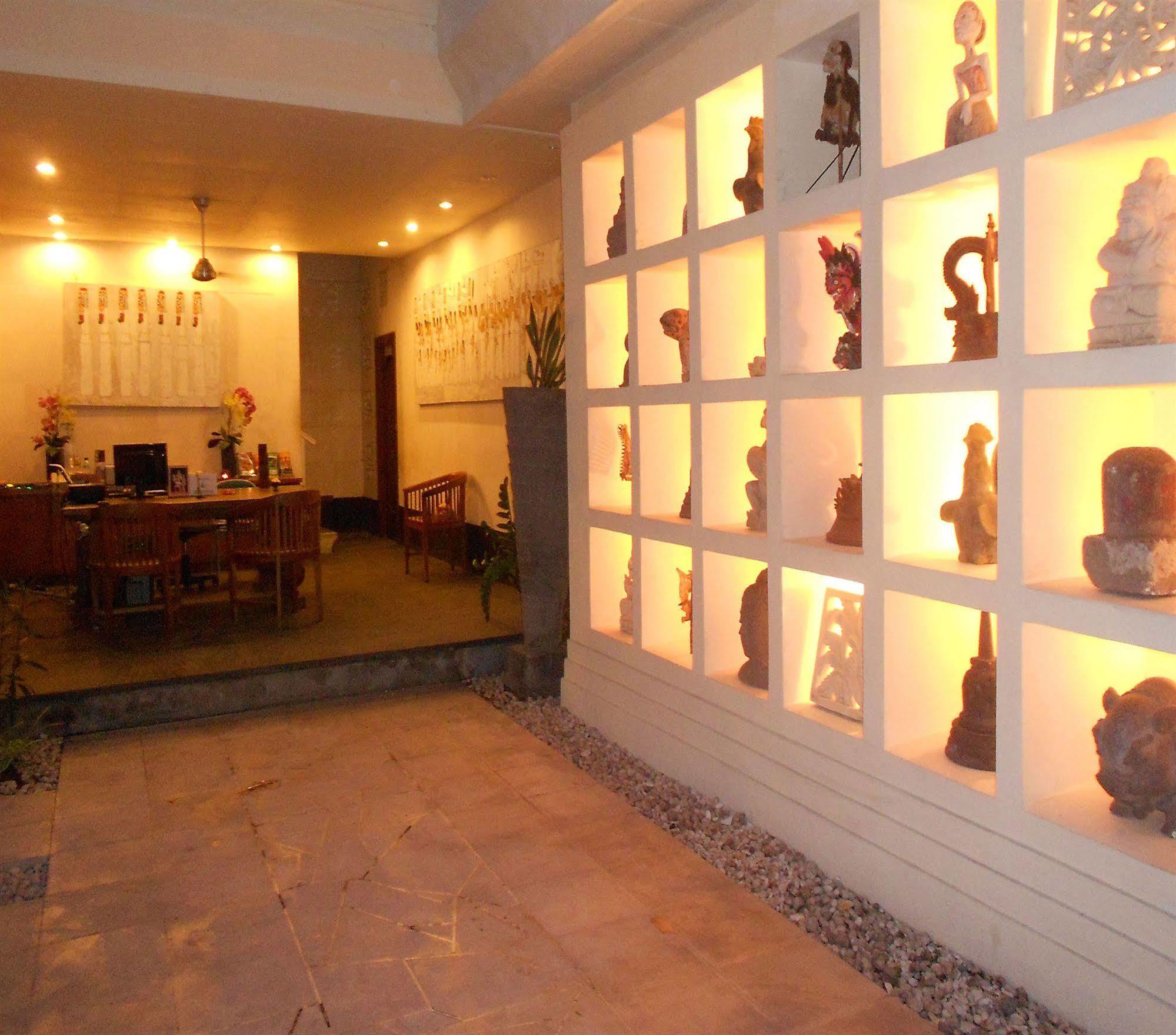 Capital O 93809 Wida Hotel Legian Εξωτερικό φωτογραφία